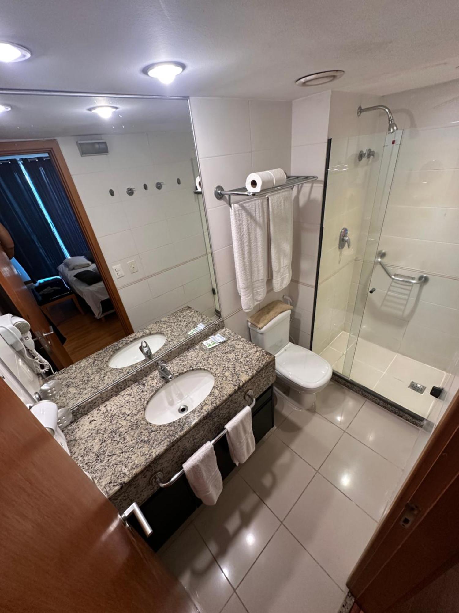 Barra Da Tijuca - 508 - De Frente Para Maravilhosa Piscina - Estacionamento Gratuito - Academia Comphania Atletica - Balsa Para Praia Gratis - Microondas - Geladeira Grande - Recepcao 24Horas - Wi-Fi - Com Pia Rio de Janeiro Exterior photo